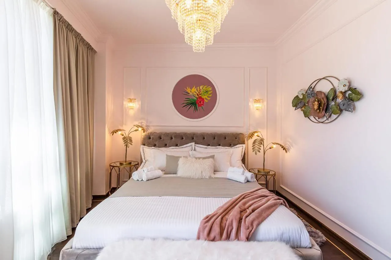 Locanda Holt Old Town Luxury Suites With Balcony Bucarest