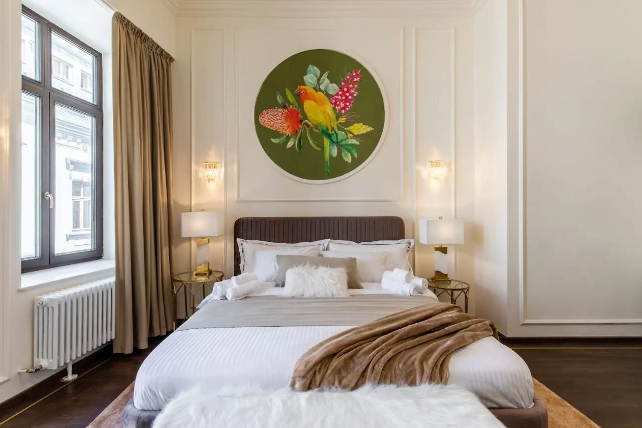 Holt Old Town Luxury Suites With Balcony بوخارست رومانيا