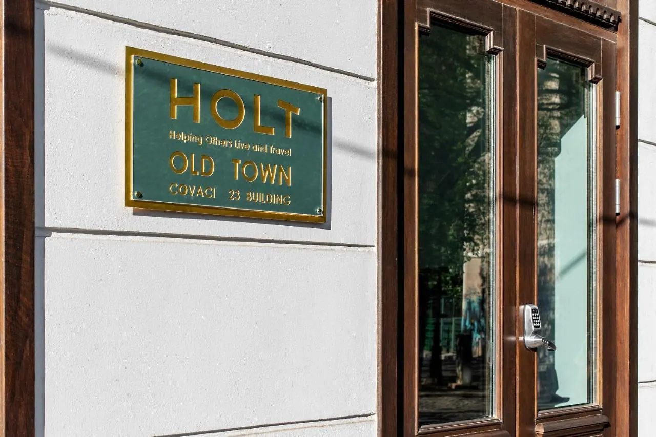 Holt Old Town Luxury Suites With Balcony بوخارست بيت ريفي