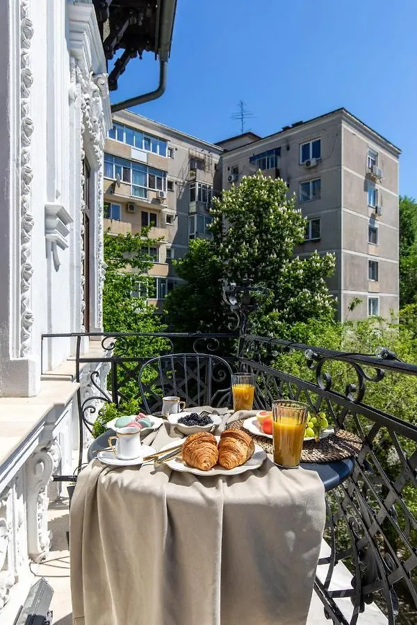 بيت ريفي Holt Old Town Luxury Suites With Balcony بوخارست