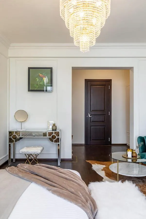 Holt Old Town Luxury Suites With Balcony Bucarest Locanda