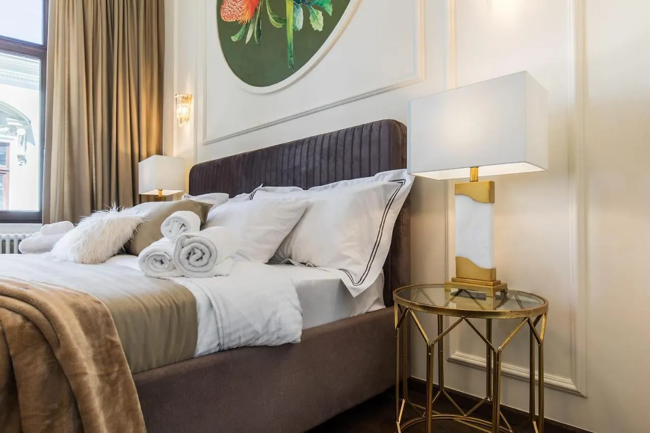 Holt Old Town Luxury Suites With Balcony Bucarest Locanda