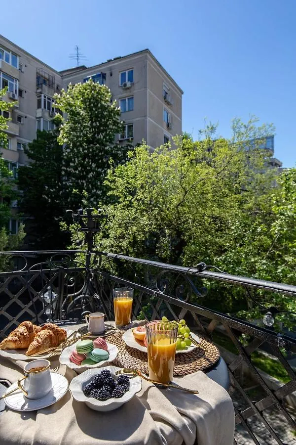 Holt Old Town Luxury Suites With Balcony Bucarest