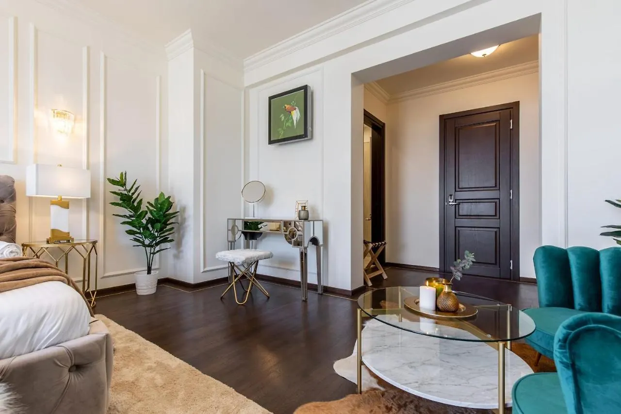 Holt Old Town Luxury Suites With Balcony Bucarest Locanda