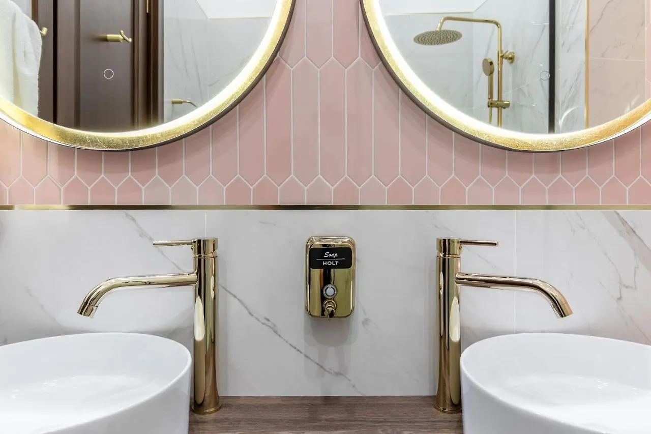 بيت ريفي Holt Old Town Luxury Suites With Balcony بوخارست