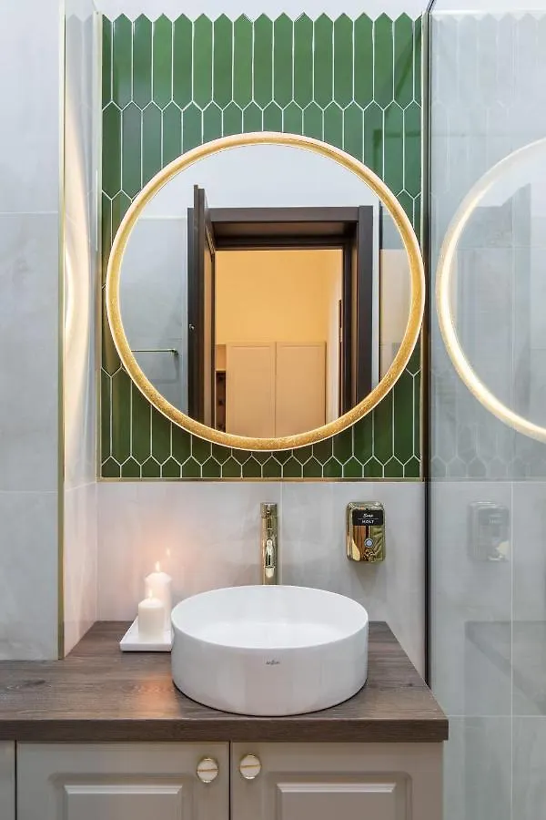 Holt Old Town Luxury Suites With Balcony بوخارست رومانيا