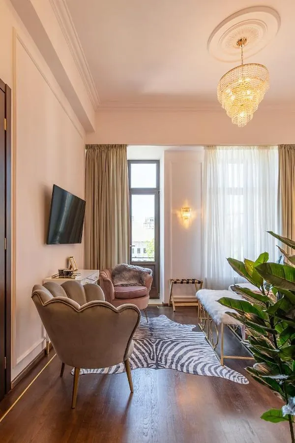 Holt Old Town Luxury Suites With Balcony Bucarest