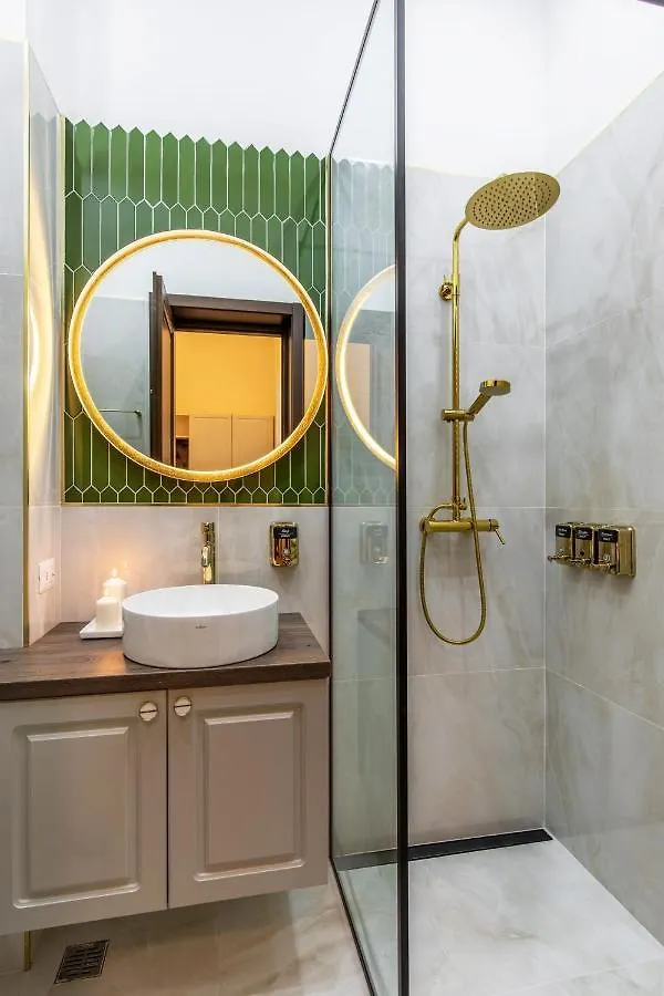 Holt Old Town Luxury Suites With Balcony Bucarest